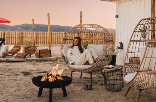 Wonder Valley House | Milky Way Retreat Soaking Tubs on 5 Private Acre
