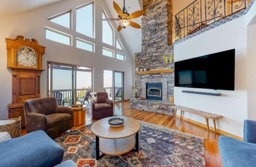Crestline House | Million Dollar Mountain View