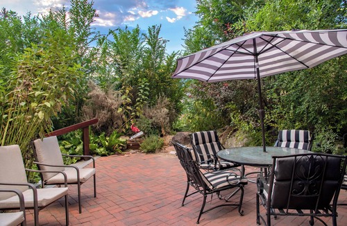 Glenwood Springs House | ★ Million Dollar Castle ✨ 🚶 Walk to Downtown ♨️ Hot Springs ⛷️🌌