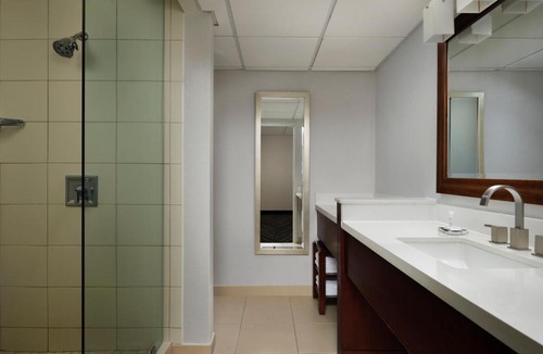 Brooklyn Park Hotel | Minneapolis Marriott Northwest Hotel & Conference Center