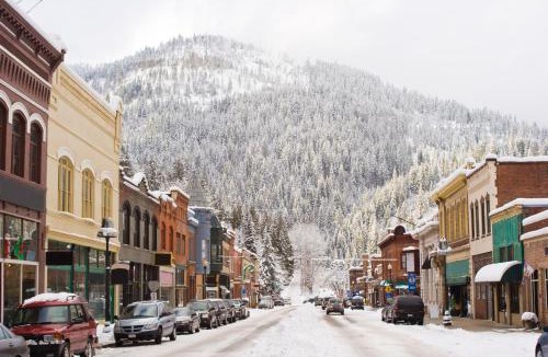 Wallace House | Minutes from Lookout Pass & Silver Mountain