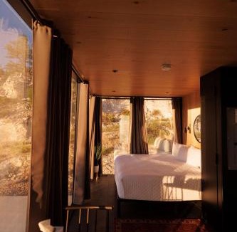 Orderville House | Mirror House Zion at East Zion Resort