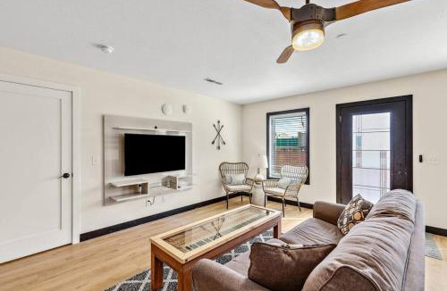 Rapid City Apartment | Modern 2 bdrm loft near restaurants and attractions