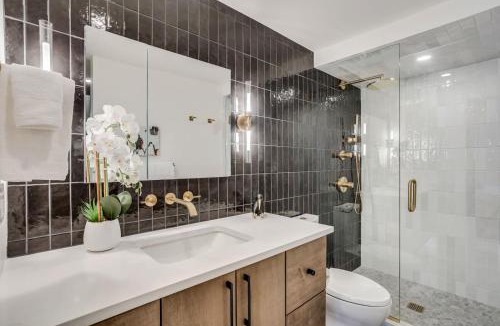Aspen House | Modern 2 BR in Aspen Core Walk Everywhere