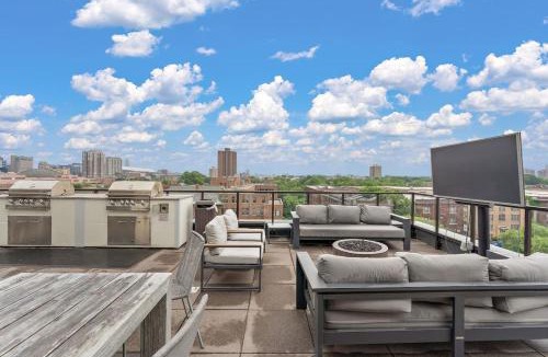Downtown Minneapolis Apartment | Modern 2BR 2 Bath and Gym near Downtown, Loring Park