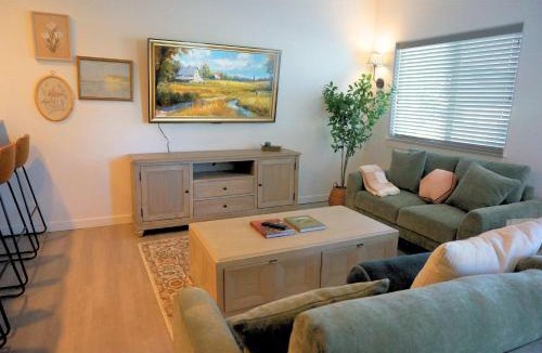 Nampa House | Modern 3BR Home in Meridian - King Suite - Comfort