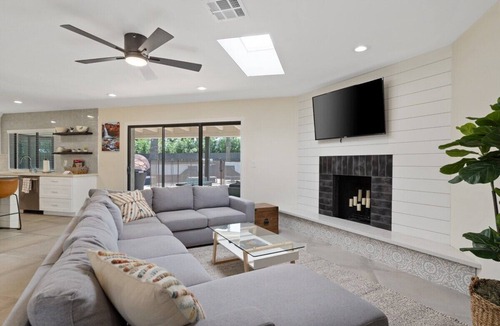 Raskin Estates House | Modern 4BR Home with Pool & Game Room
