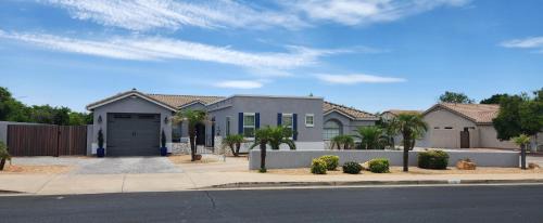 Mesa Apartment | Modern Apartment in The Groves