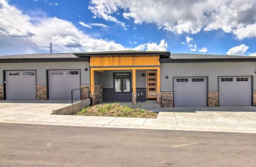 Four Corners House | Modern Bozeman Family Townhome w/Hot Tub!
