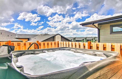 Four Corners House | Modern Bozeman Family Townhome w/Hot Tub!