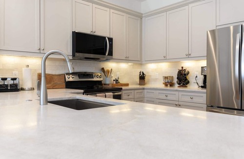 Avon Condo | Modern & Bright Ski Retreat | Updated with Stylish Interiors, Amenities & Close to Mountain Access