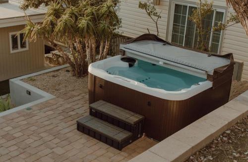 Cayucos House | Modern Cayucos Bungalow - Ocean Views and Hot Tub