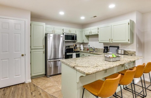 St. George House | Modern Condo in St George's Sports Village