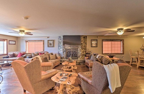 Deadwood Apartment | Modern Deadwood Apt with Mountain Views & Grill!