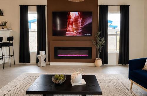 Phoenix House | Modern Desert Getaway, Sleeps 5-Fire Pit-Coffee Bar