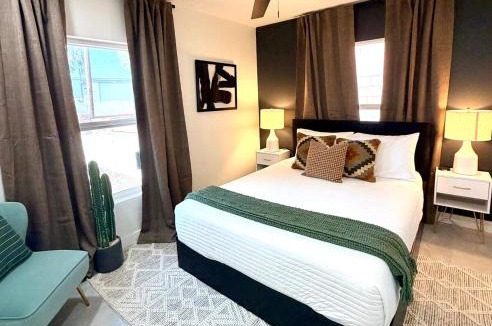 Phoenix House | Modern Desert Getaway, Sleeps 5-Fire Pit-Coffee Bar