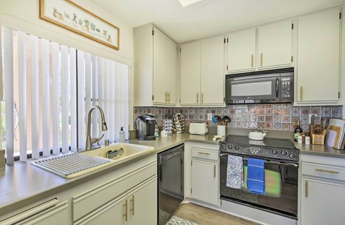 Palm Springs Condo | Modern Golf Course Retreat in Cathedral City!