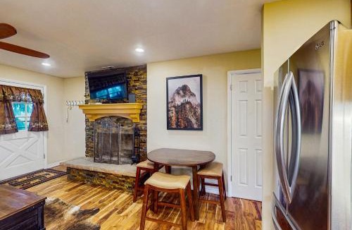 Winter Park Apartment | Modern Hi Country Haus Getaway 10-15