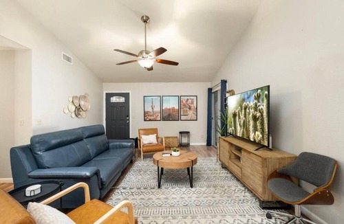 Garden Point House | Modern Home Near Westgate Community Pool Access
