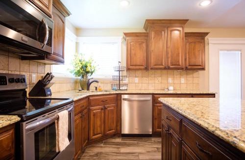 Idaho Falls House | Modern Home with 3-Car Garage & Large Yard