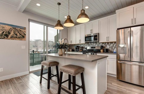 Park City House | Modern home with mountain view balcony & great location - near skiing