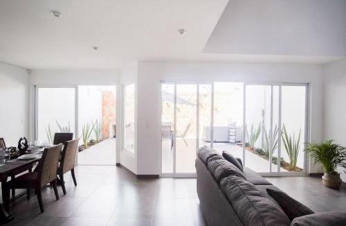 Ensenada House | Modern House with Jacuzzi & Grill 3BR