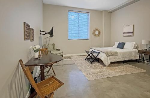 Downtown Des Moines Apartment | Modern Industrial Apartment with Skywalk