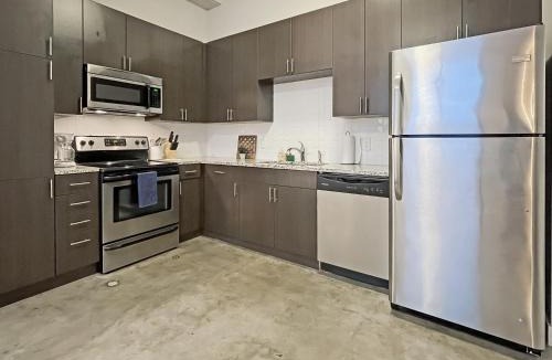 Downtown Des Moines Apartment | Modern Industrial Apartment with Skywalk