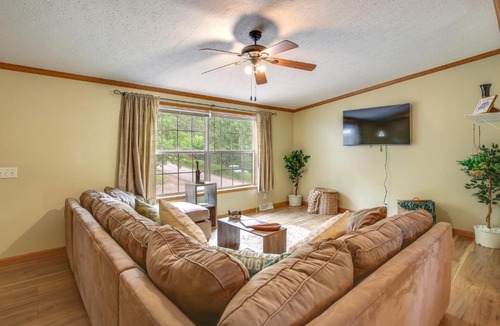 Keystone House | Modern Keystone Home: 4 Mi to Mount Rushmore!