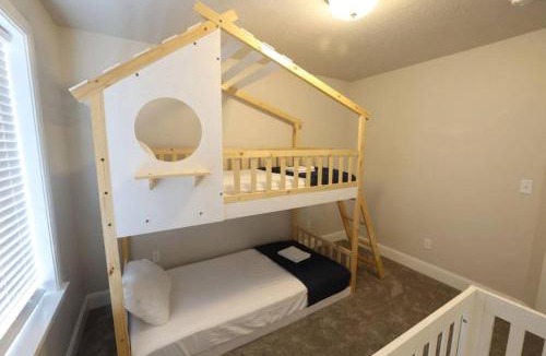 Garden City House | Modern Lake Retreat just Steps to Marina and Adventure