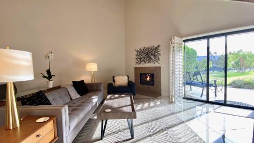 Rancho Mirage House | MODERN LIFE: 1 bed/1.5 baths poolside retreat/expanded outdoor living spaces. Managed by Greenday!