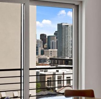 Highland House | Modern Lifestyle Loft with View - Zuni Lofts