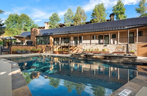 Snowmass Village Apartment | Modern Luxury - Walk To Lifts - Jacuzzi