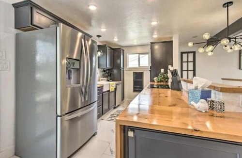 Great Falls House | Modern Montana Retreat | Hot Tub + Playset | W & R