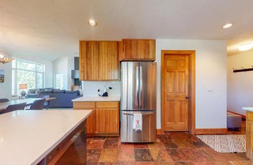 Edwards House | Modern Mountain Retreat