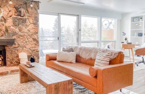 Steamboat Springs House | Modern Mountainside Chalet