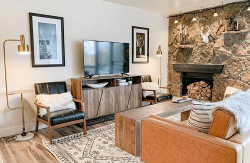 Steamboat Springs House | Modern Mountainside Chalet