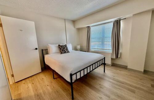 North Central Omaha Apartment | Modern Omaha Apartment Near Dining & Attractions
