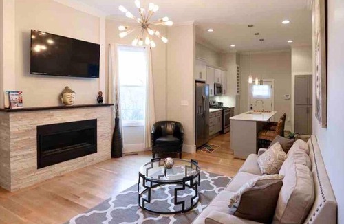 Walnut Hills Apartment | Modern/parking/Eden Park/near Downtown/FCC