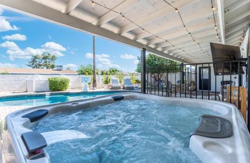 Paradise Valley Village House | Modern Phoenix Stay with Hot Tub and Pool
