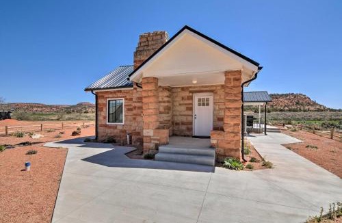 Kanab House | Modern Ranch House with Panoramic Red Butte Views