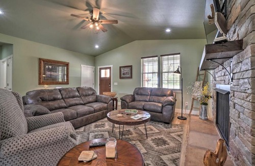 Cotter House | Modern Retreat w/Deck: Walk to White River!