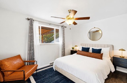 Lamar Heights Area House | Modern Stay Home with Game Rooms and Spacious Backyard