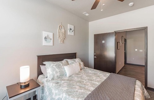 Ames Apartment | Modern Stay Near Jack Trice Stadium - Walk to ISU