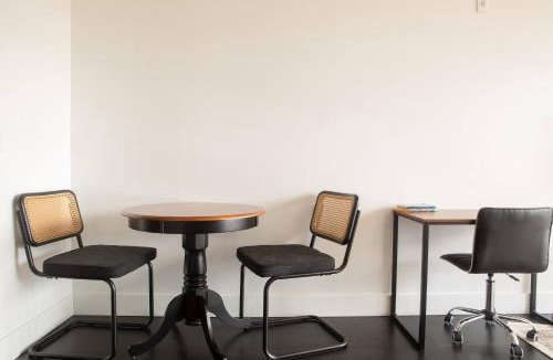 Milwaukee Apartment | Modern Studio Apt with Rooftop, Gym, and Parking - Sleeps 4