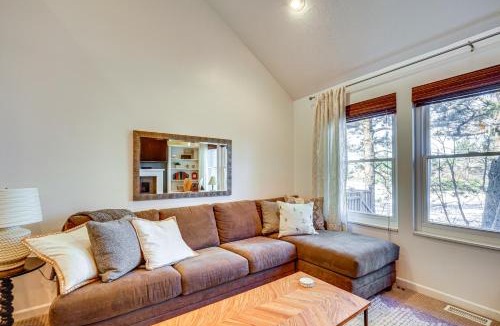 Cottonwood Heights House | Modern Townhome w/Hot Tub: 10 Mi to Snowbird!