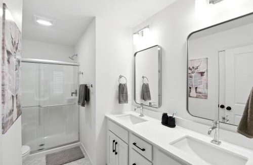 Weber House | Modern Townhome Retreat in Prime Location townhouse
