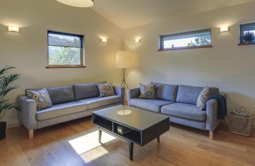 White Salmon Apartment | Modern White Salmon Apartment, Steps From Town