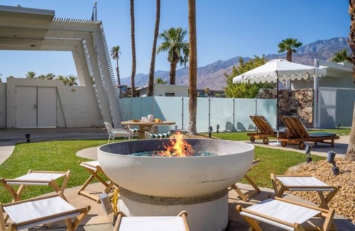 Desert Park Estates House | Monkey Tree Hotel 12