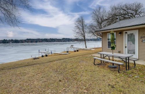 Montello House | Montello Cabin on Buffalo Lake w/Dock & Fire Pit!